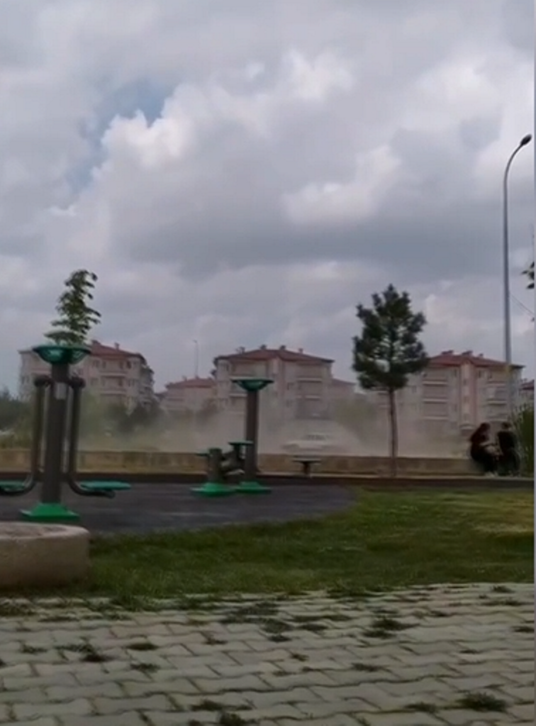 EHLİYETSİZ DRİFT YAPAN ŞAHSA  45 BİN TL CEZA UYGULANDI