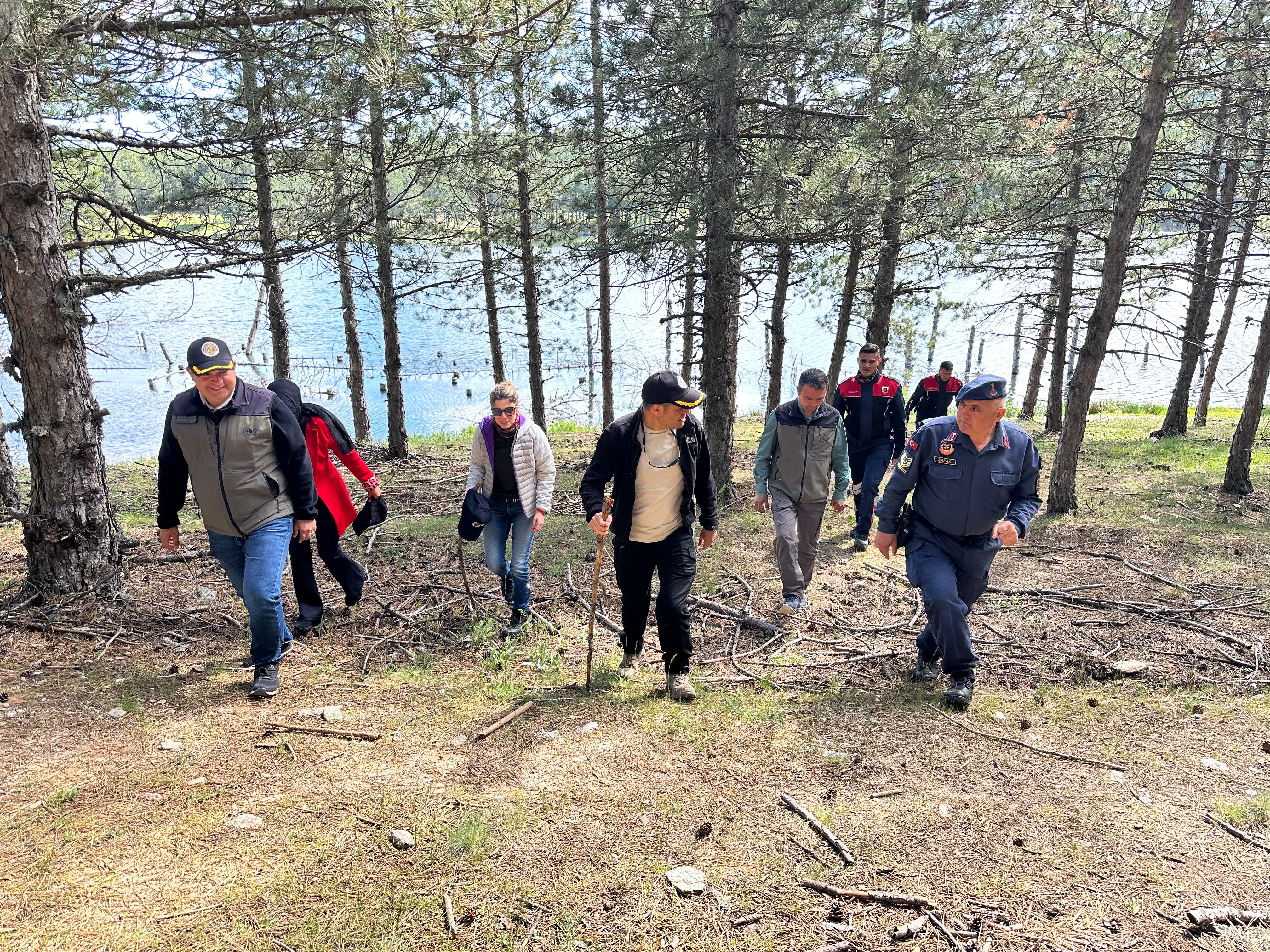 Sandıklı'daki Akdağ'da Temizlik Çalışması Yapıldı: Etkinliğe Kaymakam Çengel ve kurum amirleri de katıldı
