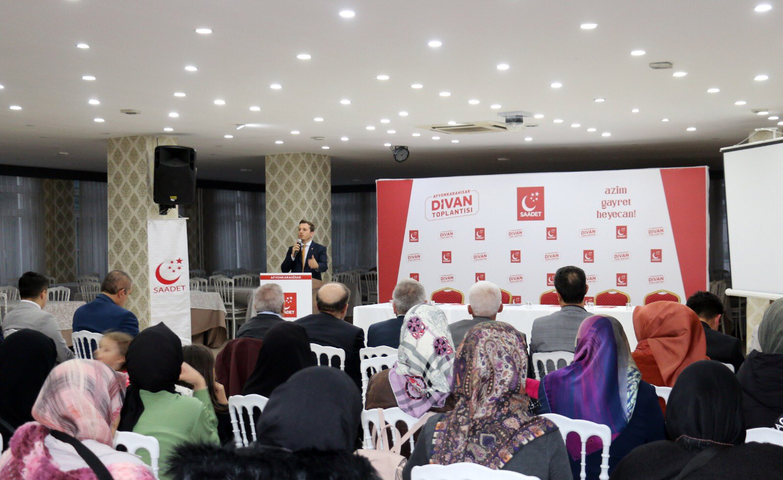 Başkan Karataş Divan Toplantısında Konuştu