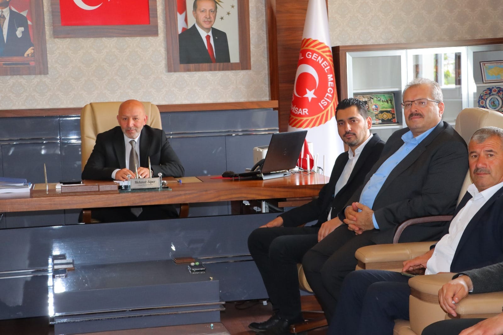 AK PARTİ İL VE İLÇE YÖNETİMİNDEN BAŞKAN SİPER'E ZİYARET