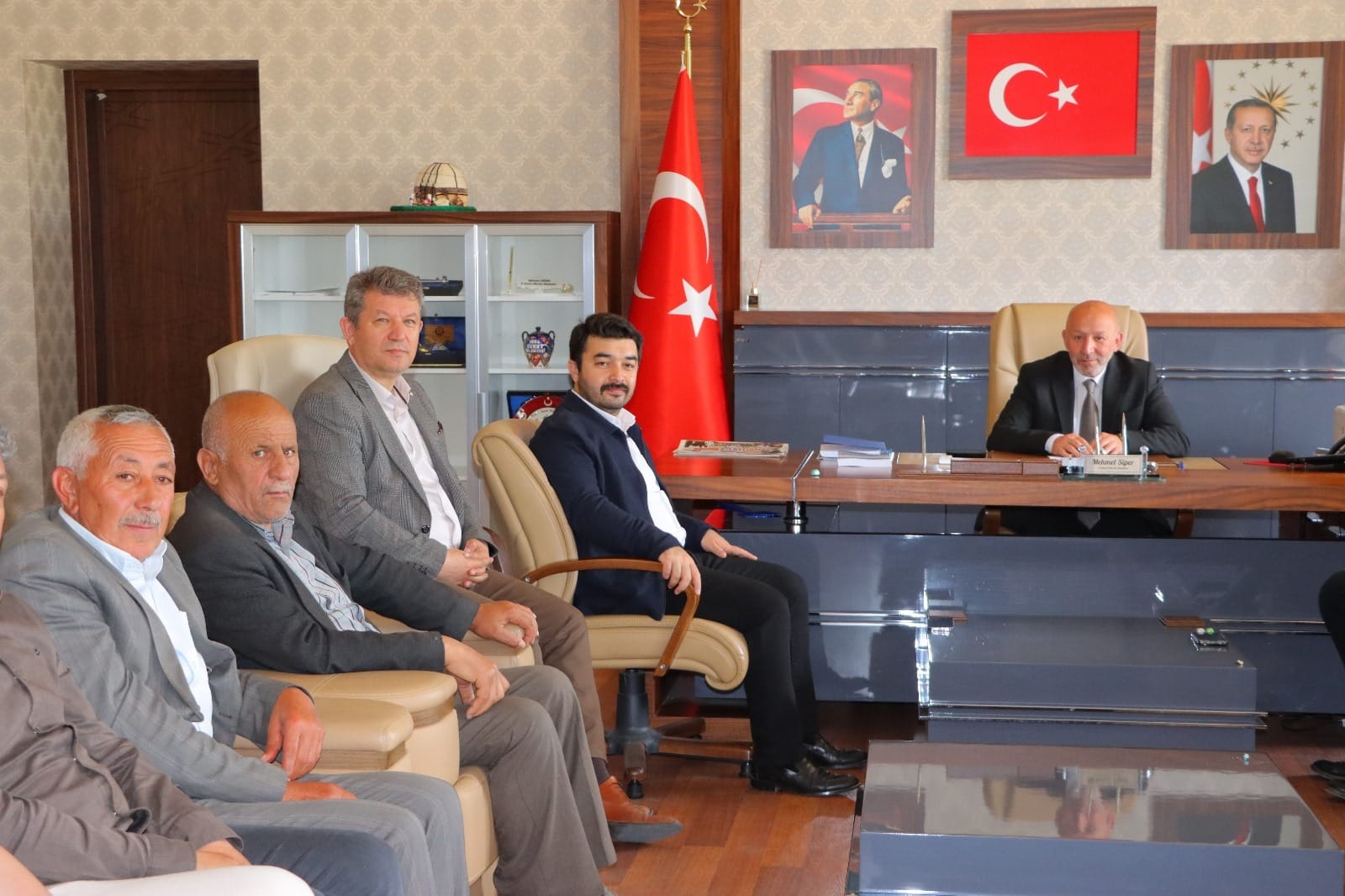 AK PARTİ İL VE İLÇE YÖNETİMİNDEN BAŞKAN SİPER'E ZİYARET