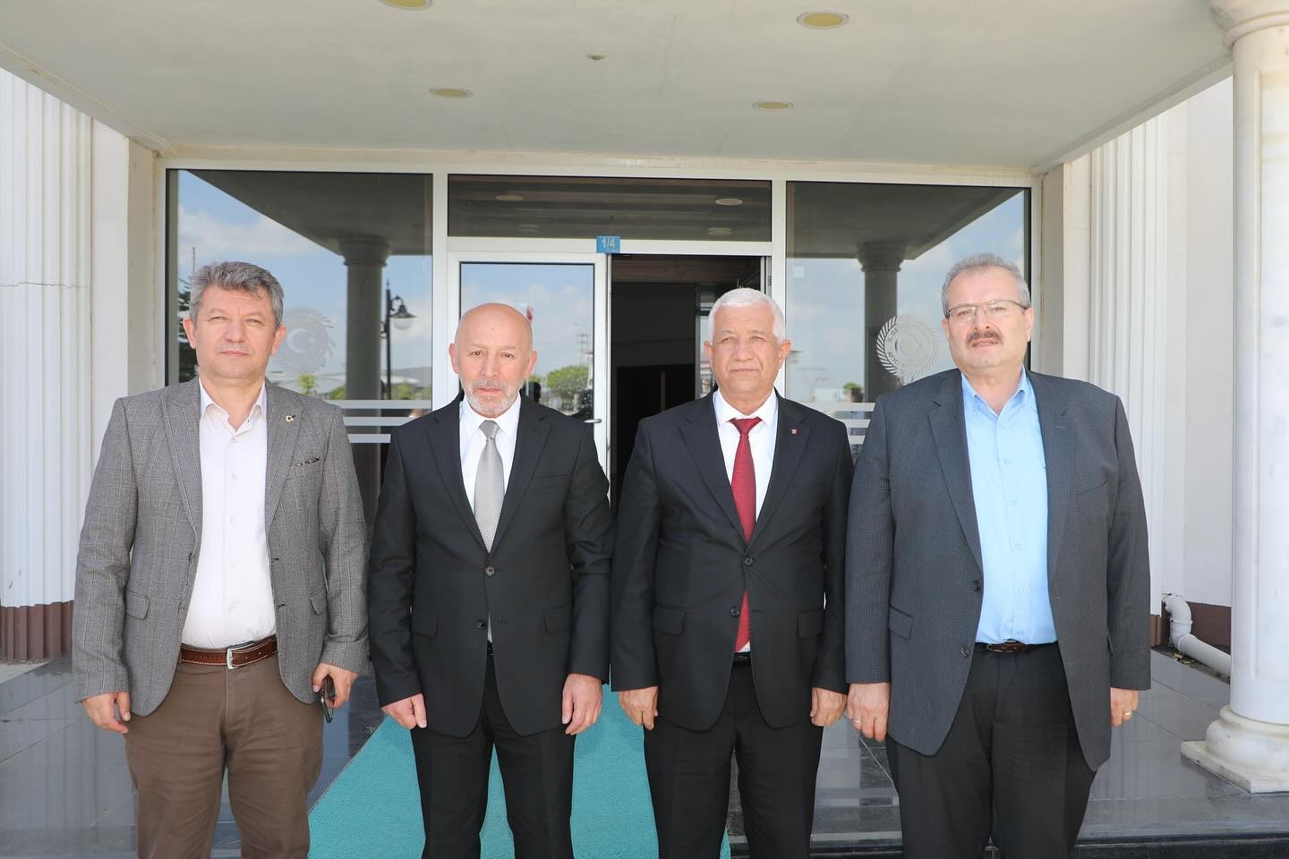 AK PARTİ İL VE İLÇE YÖNETİMİNDEN BAŞKAN SİPER'E ZİYARET