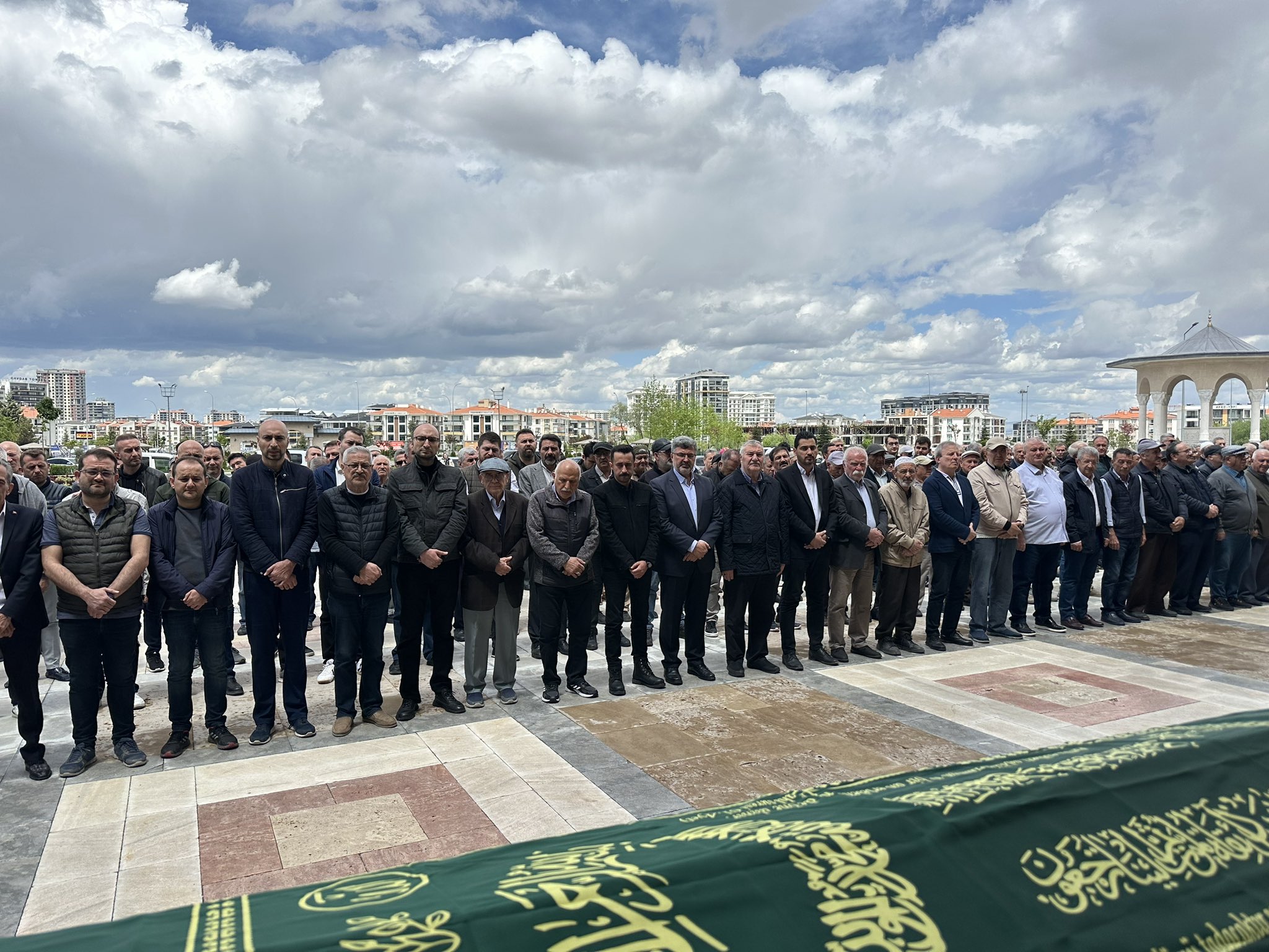 AK Partili Özkaya Acıyı Paylaştı Küçükkurt'u Yalnız Bırakmadı