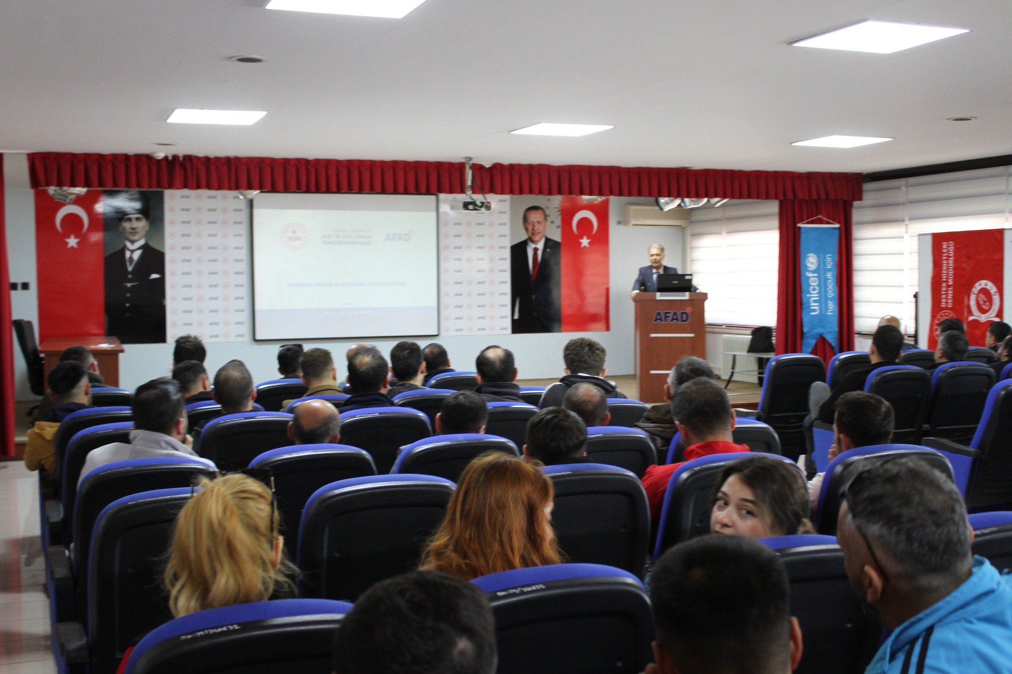 AFAD 100 Bin Arama Kurtarma Personeli Yetiştirmeye Devam Ediyor