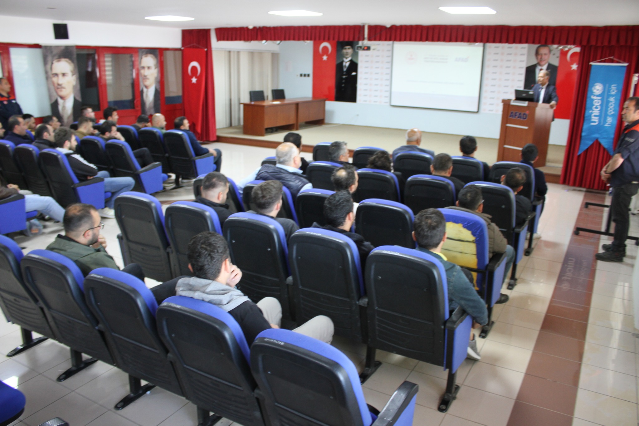 AFAD 100 Bin Arama Kurtarma Personeli Yetiştirmeye Devam Ediyor