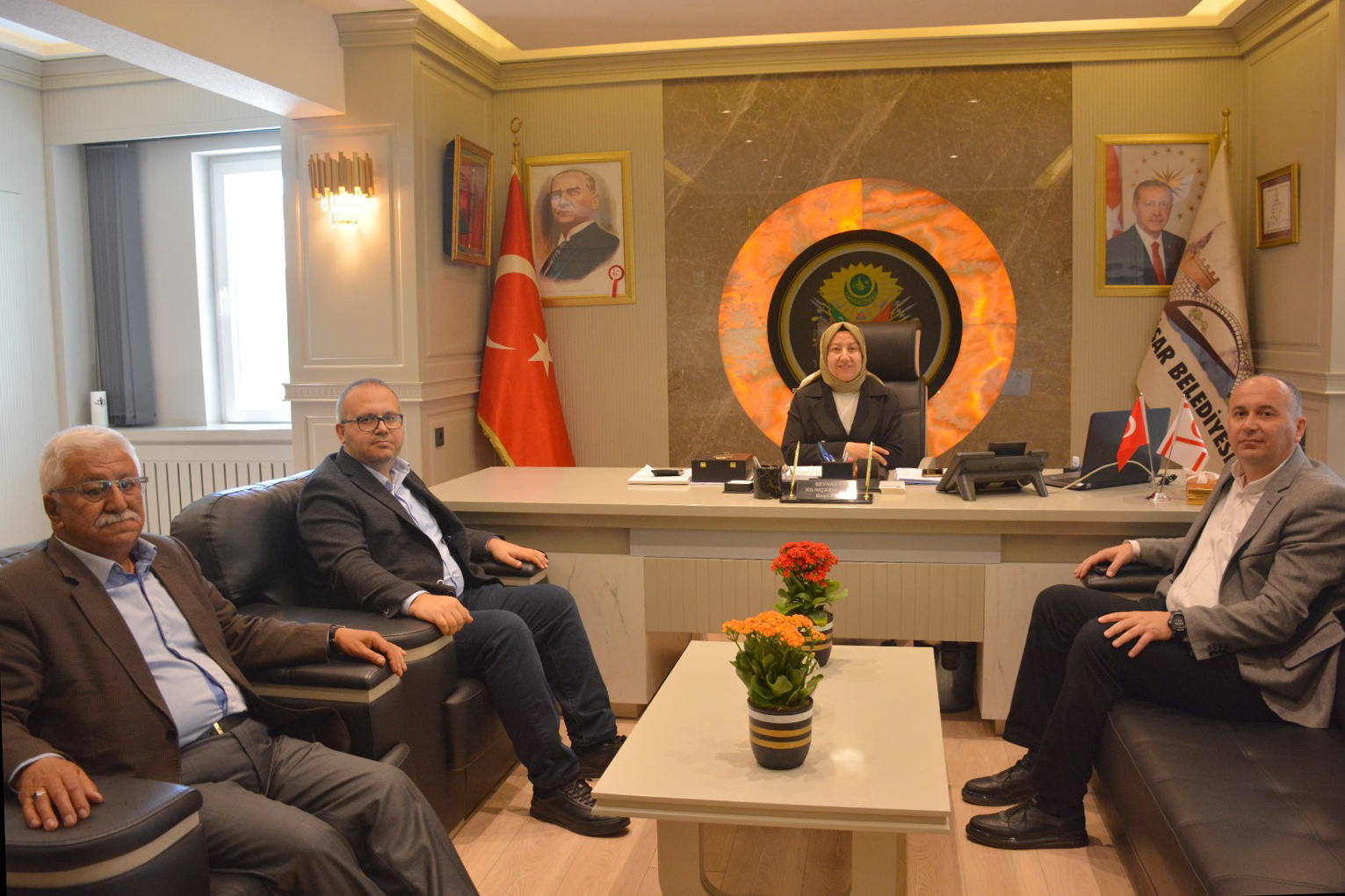 Avşar Yönetim Kurulundan Başkan Kılıçarslan'a Hediye