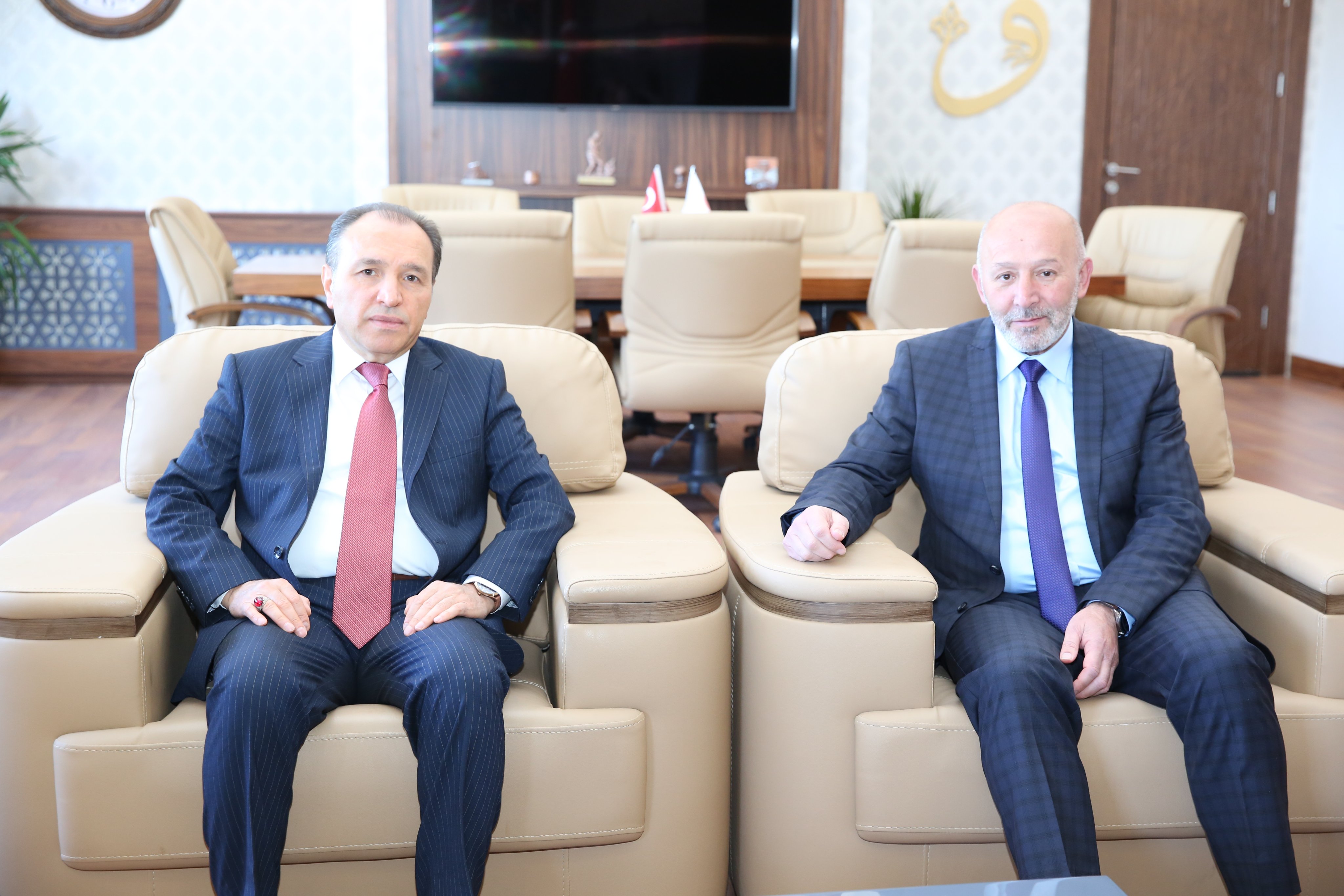 Rektör Karakaş’tan Başkan Siper’e Ziyaret