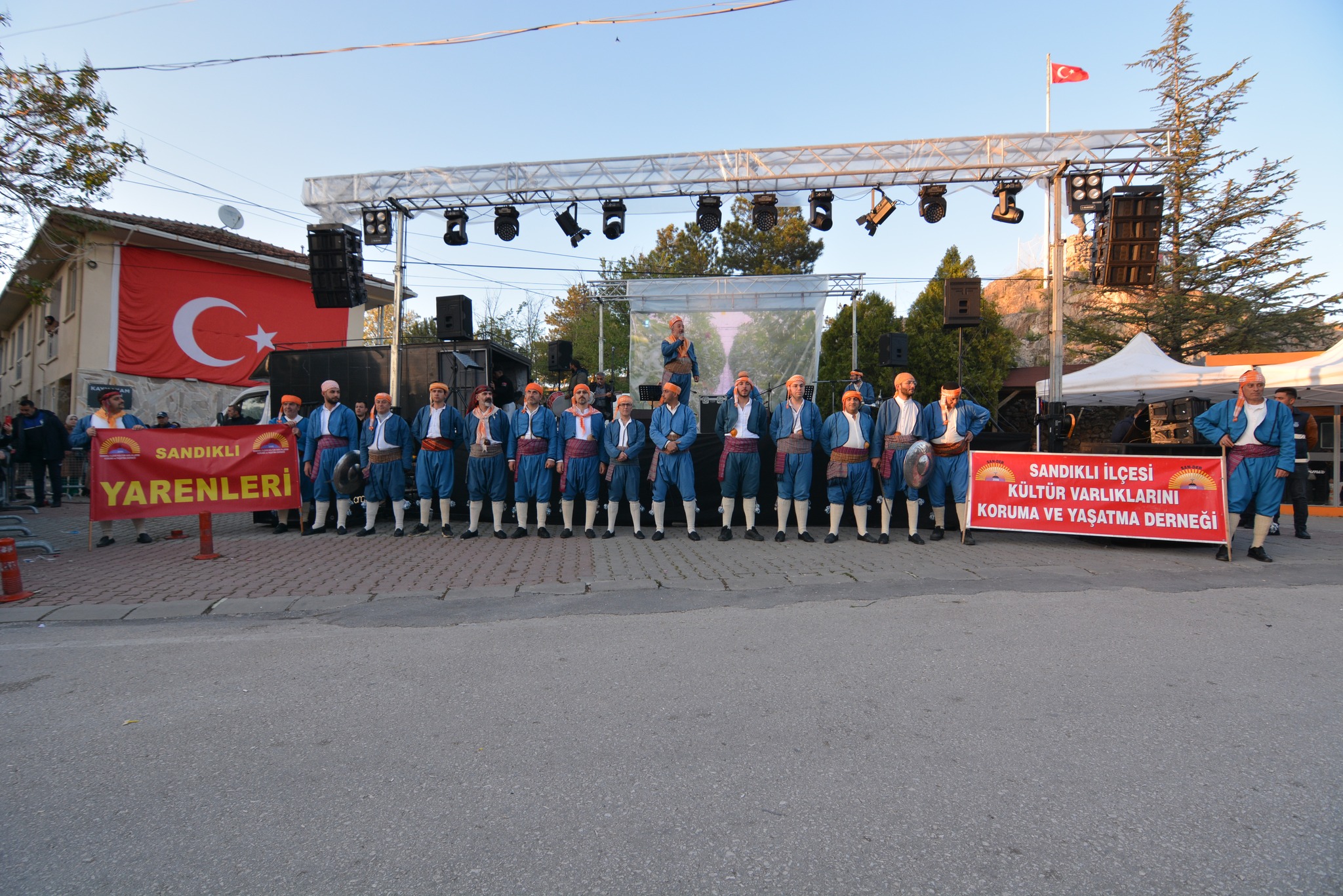 Sandıklı Hıdırellez Şenlikleri'nde Unutulmaz Anlar Yaşandı