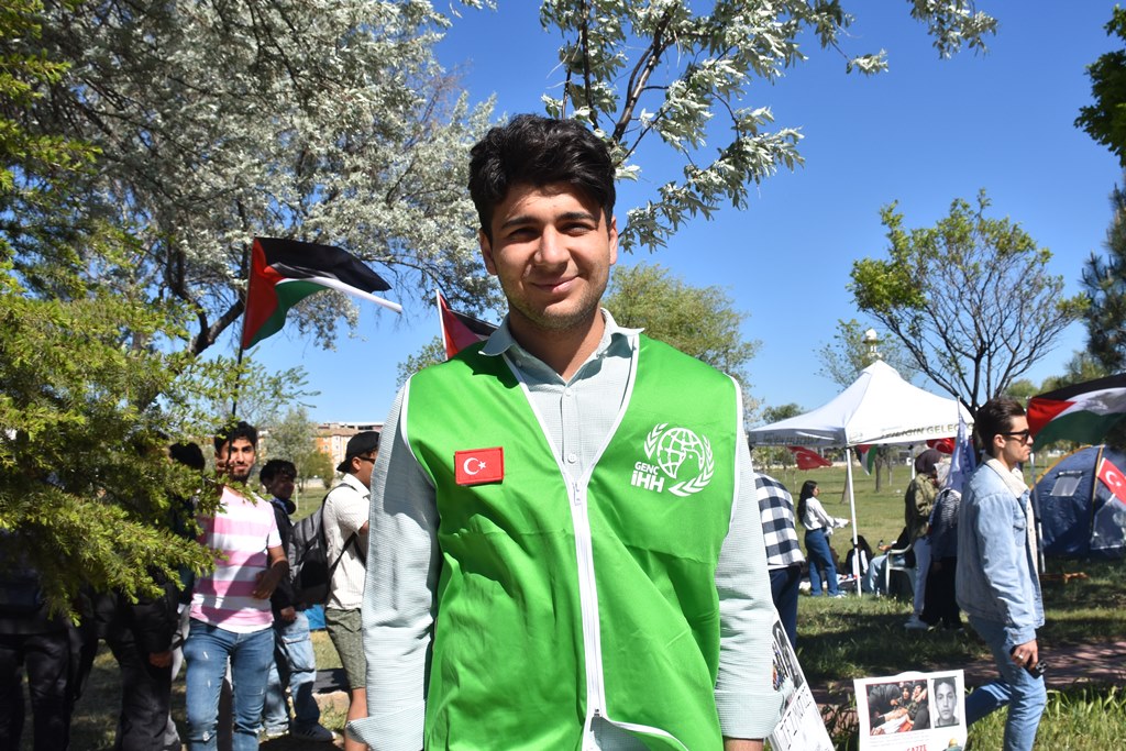 GAZZE'YE DESTEK İÇİN ÇADIR NÖBETİ BAŞLATILDI