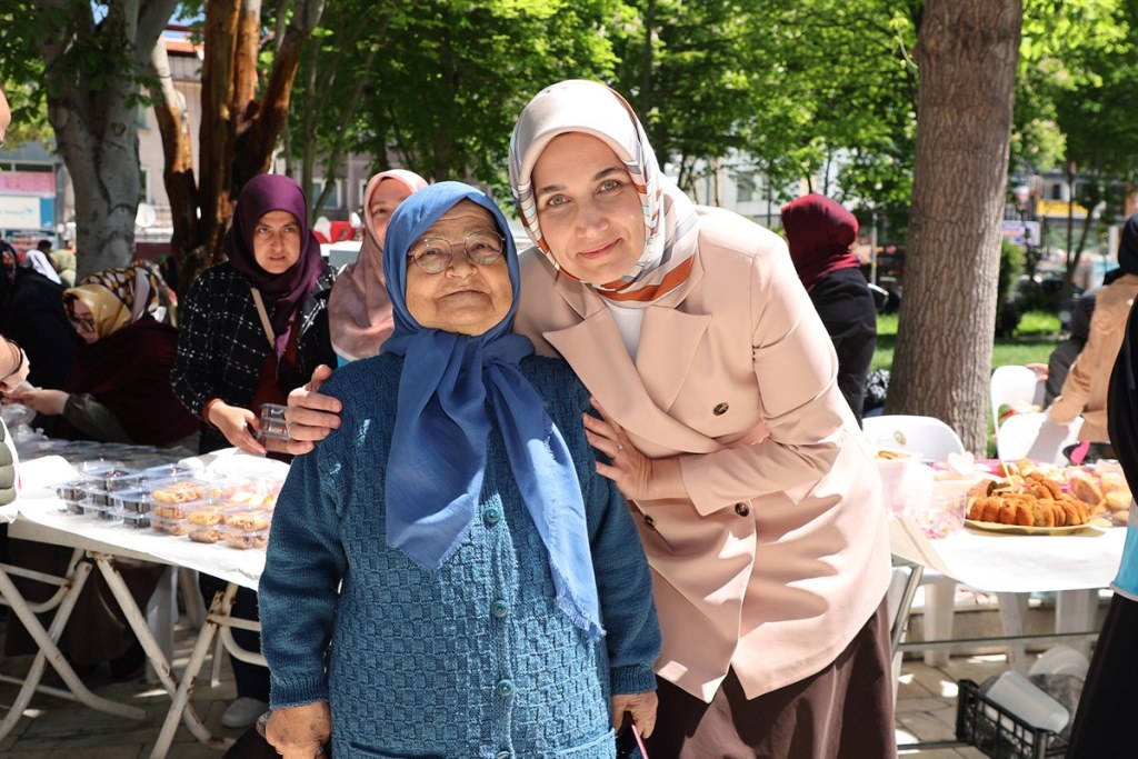 VALİ YİĞİTBAŞI, ESNAF ZİYARETİ YAPTI
