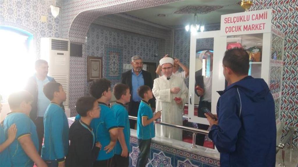 SELÇUKLU CAMİİNDE"CAMİ- ÇOCUK MARKETİ"AÇILDI