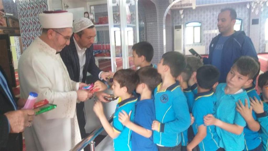 SELÇUKLU CAMİİNDE"CAMİ- ÇOCUK MARKETİ"AÇILDI