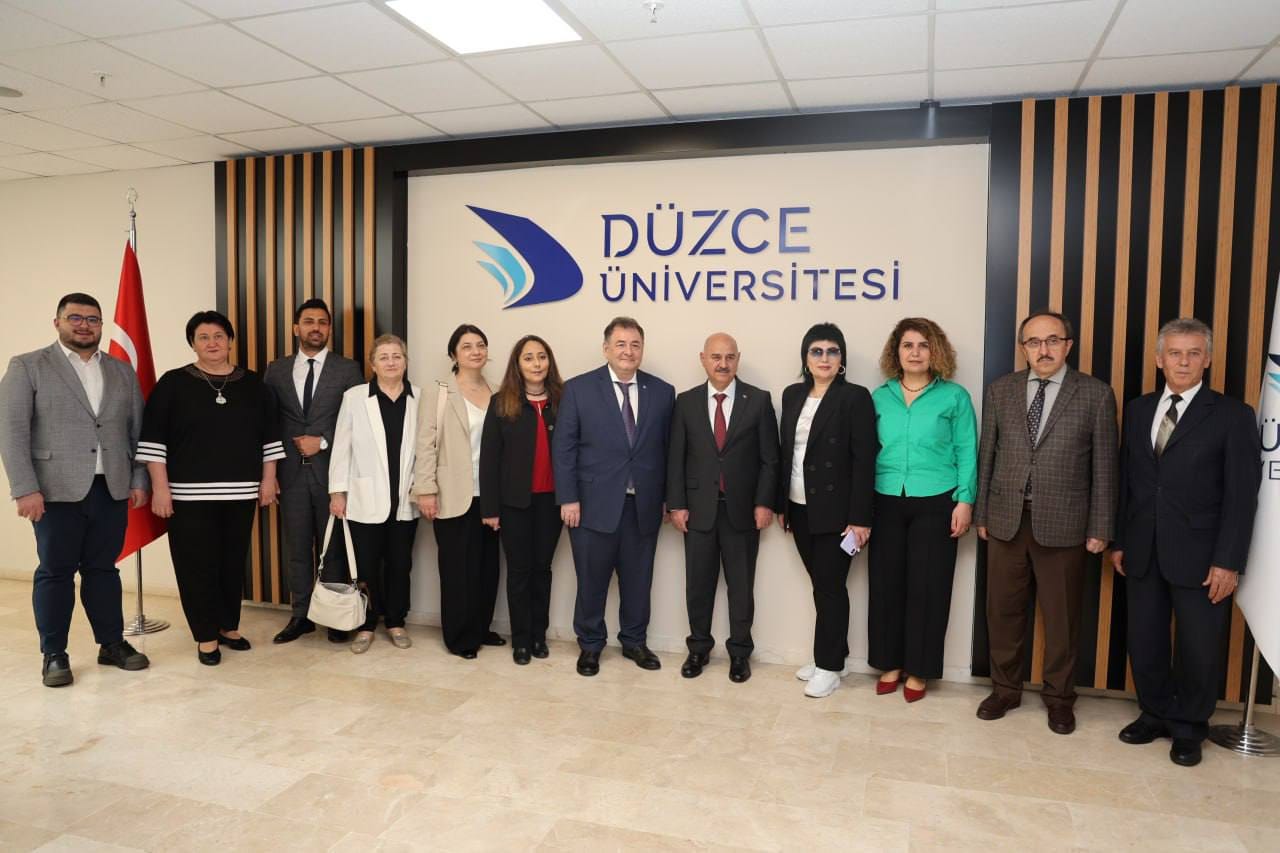 DÜZCE ÜNİVERSİTESİ ÇERKES DİLİ VE KÜLTÜRÜ BÖLÜMÜ 10. YILINI KUTLADI