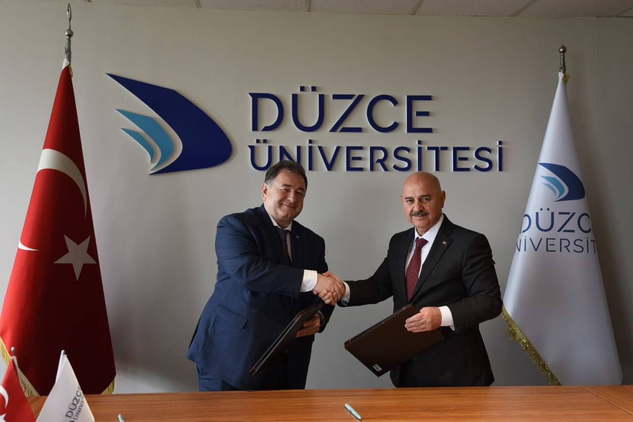 DÜZCE ÜNİVERSİTESİ ÇERKES DİLİ VE KÜLTÜRÜ BÖLÜMÜ 10. YILINI KUTLADI