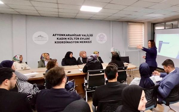 Kadın Girişimcilere Eğitim Verildi