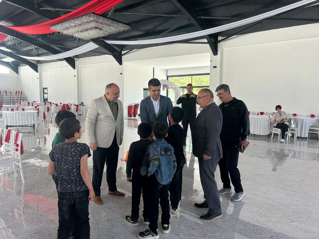 KASAPOĞLU, ÇAY KAYMAKAMI EMRE YEŞİLBAŞ'I ZİYARET ETTİ