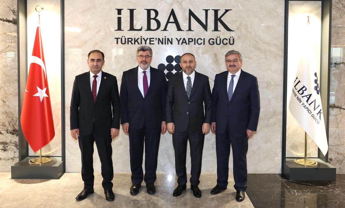 AK PARTİ MİLLETVEKİLLERİNDEN İLLER BANKASI GENEL MÜDÜRÜ RECEP TÜRK'E ZİYARET