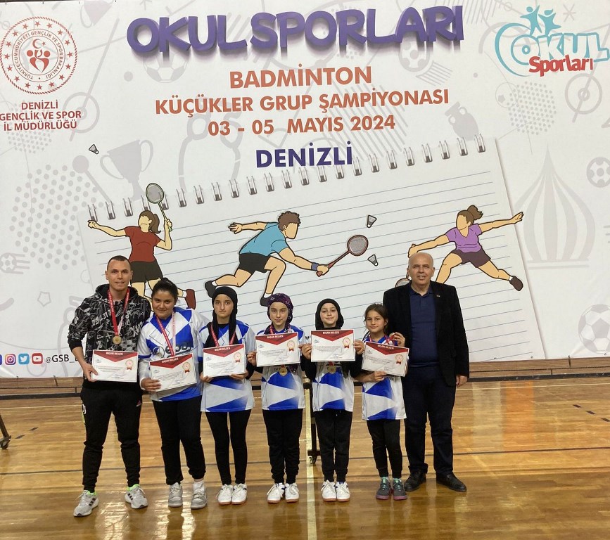 SİNANPAŞALI ÖĞRENCİLER BÖLGE ŞAMPİYONU
