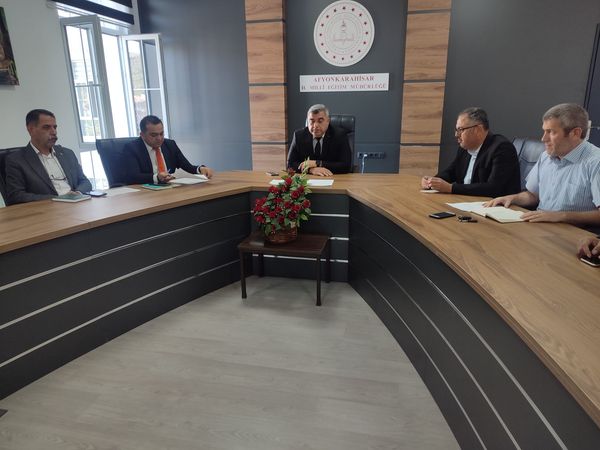 MÜDÜR SÜNNETCİ LGS TOPLANTISINA KATILDI