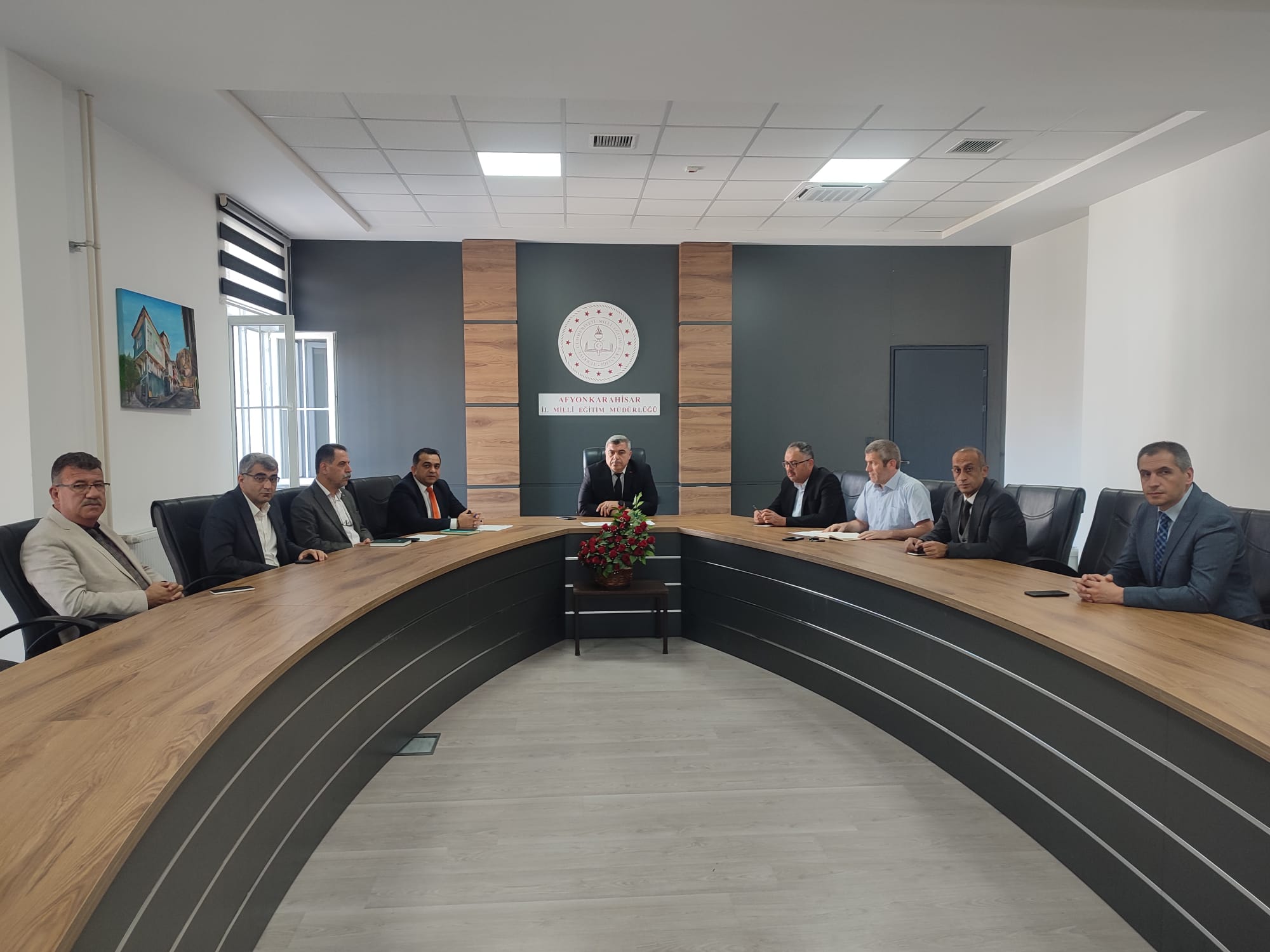 MÜDÜR SÜNNETCİ LGS TOPLANTISINA KATILDI