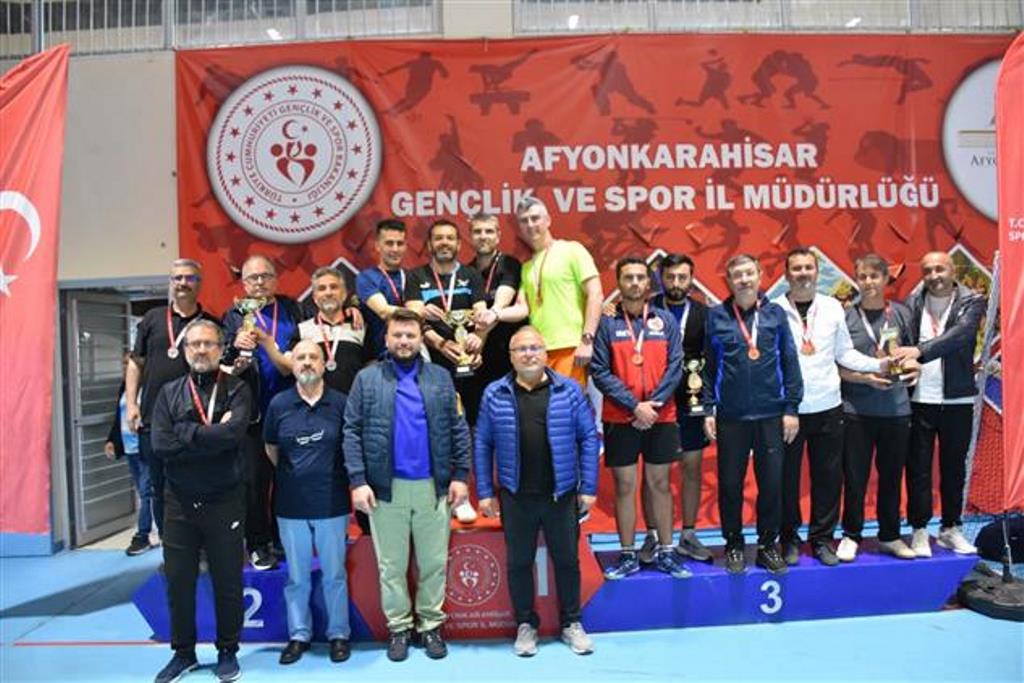 İMAMOĞLU, TÜRKİYE ŞAMPİYONASINDA BAŞARILAR DİLEDİ