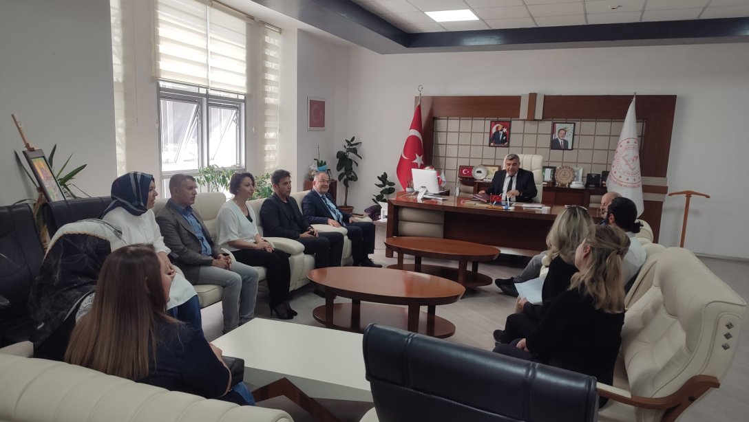 Velilerden Müdür Sünnetci’ye Teşekkür Ziyareti