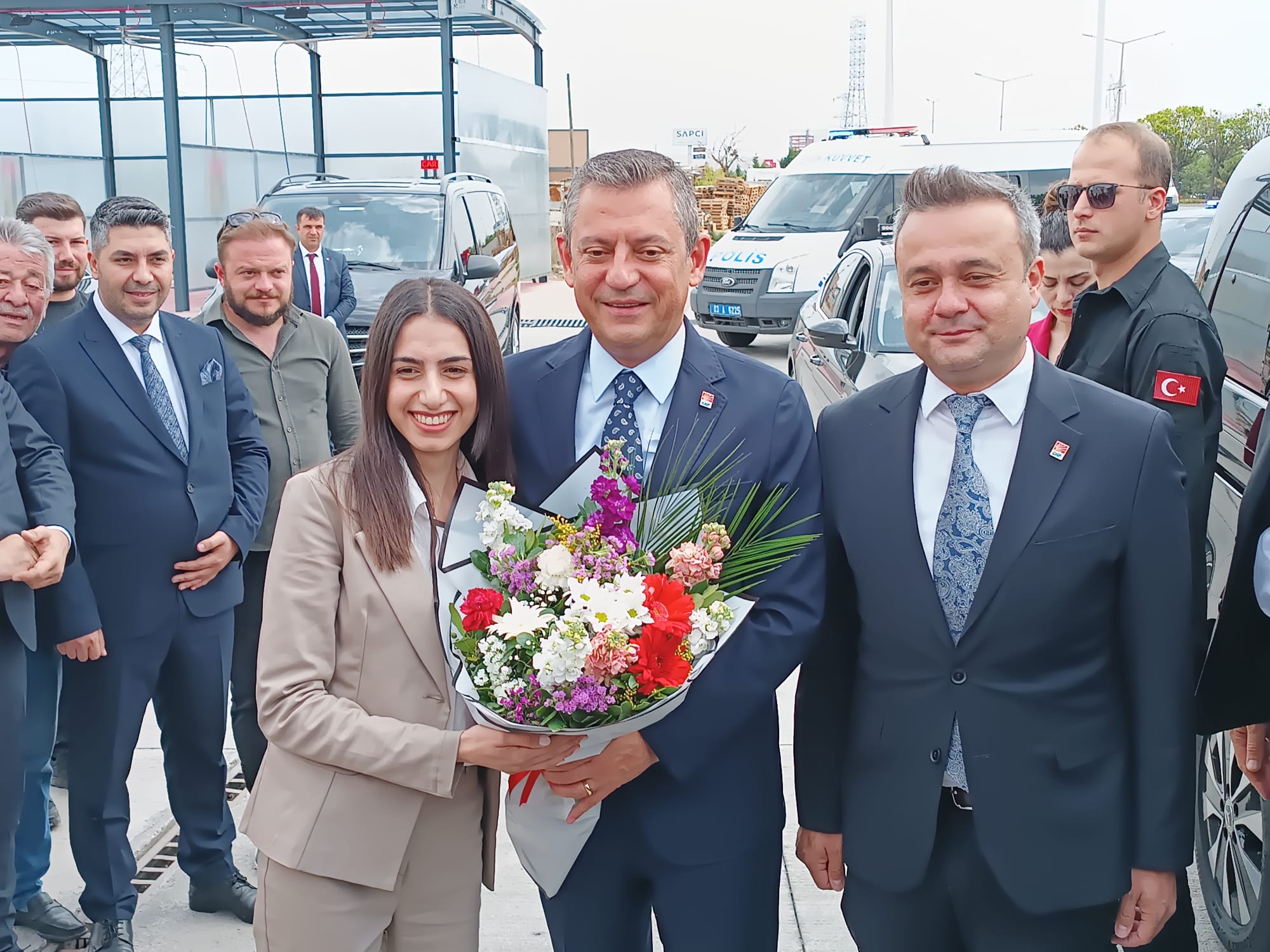Genel Başkan Özgür Özel Afyon'da Batı Petrol'de Karşılandı