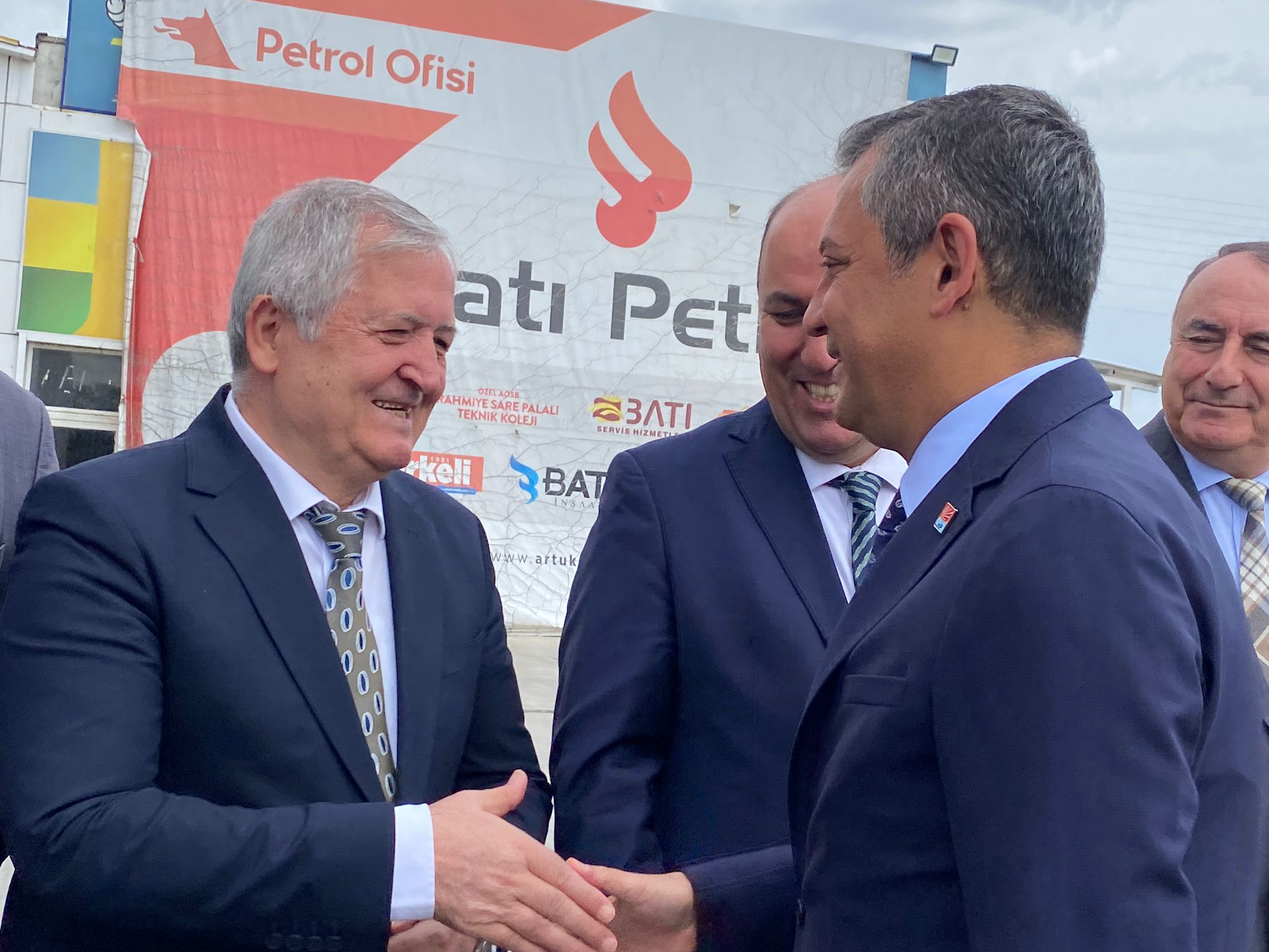 Genel Başkan Özgür Özel Afyon'da Batı Petrol'de Karşılandı