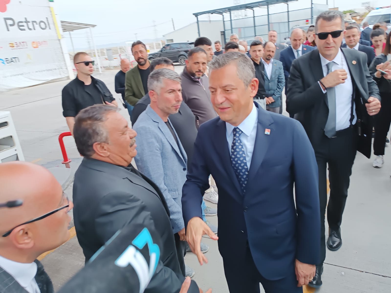 Genel Başkan Özgür Özel Afyon'da Batı Petrol'de Karşılandı