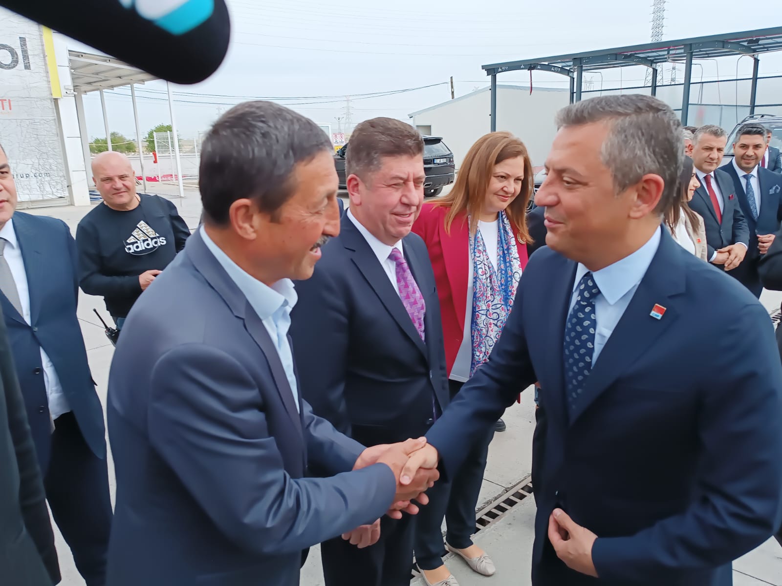 Genel Başkan Özgür Özel Afyon'da Batı Petrol'de Karşılandı