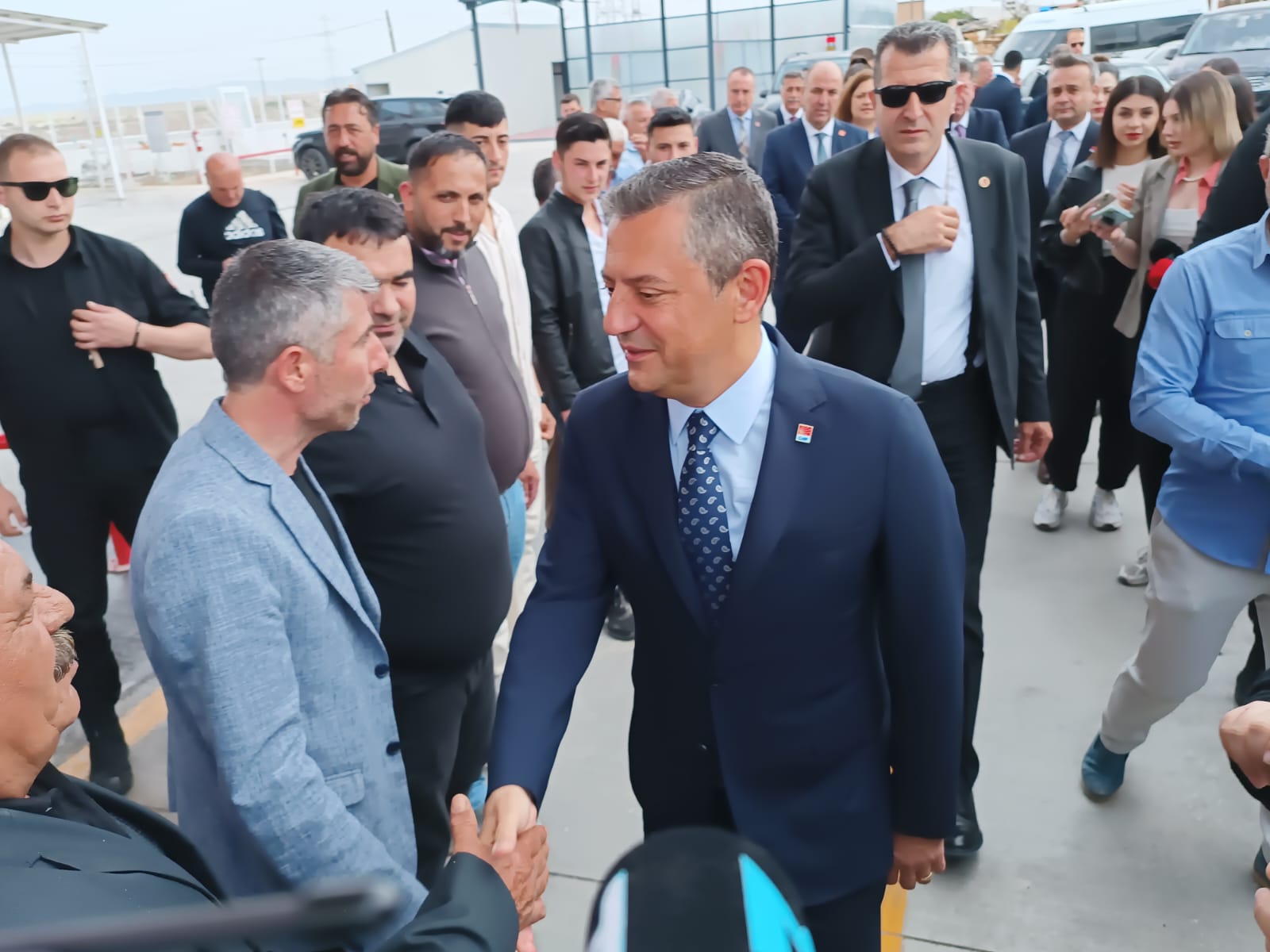 Genel Başkan Özgür Özel Afyon'da Batı Petrol'de Karşılandı