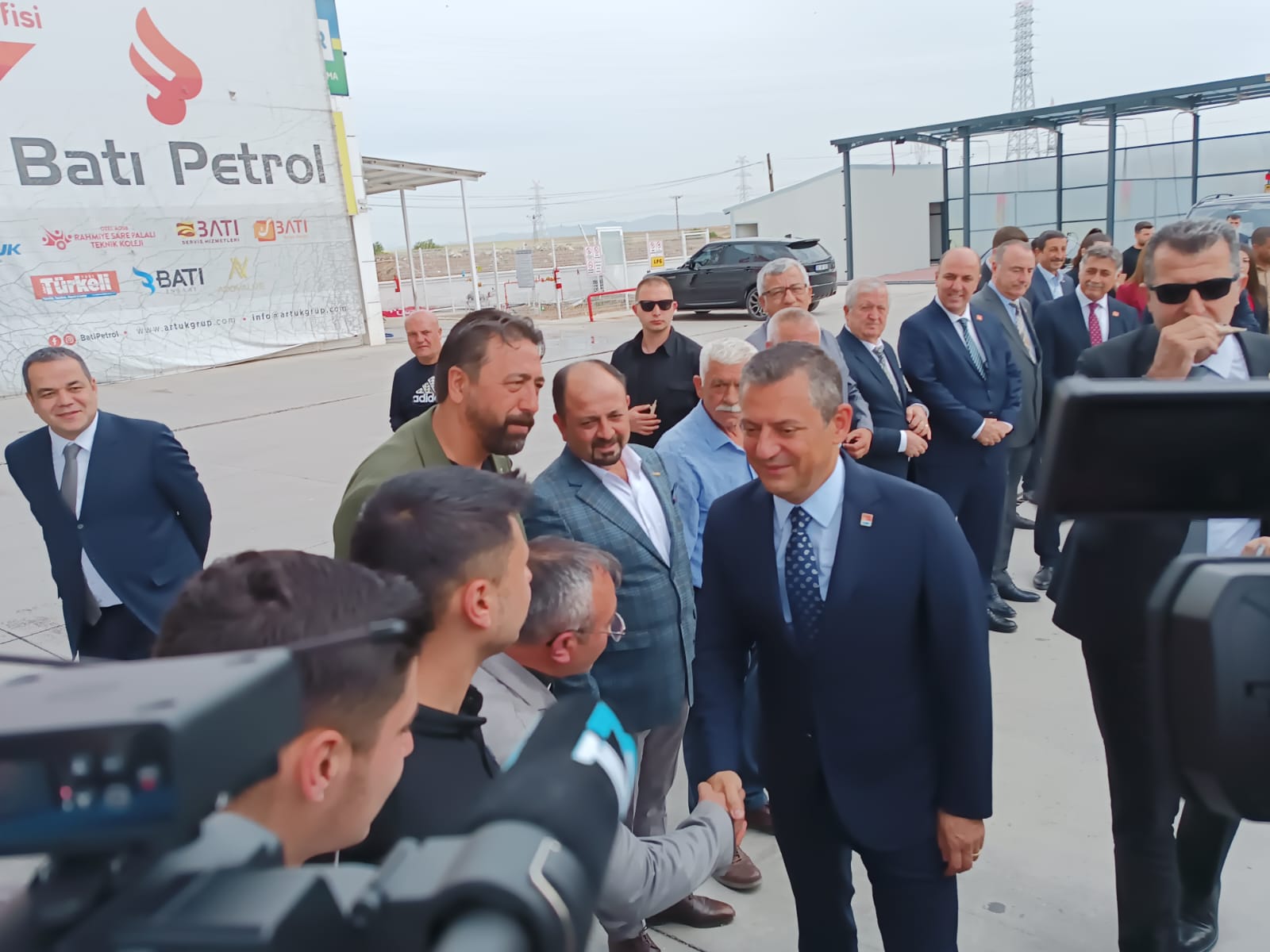 Genel Başkan Özgür Özel Afyon'da Batı Petrol'de Karşılandı