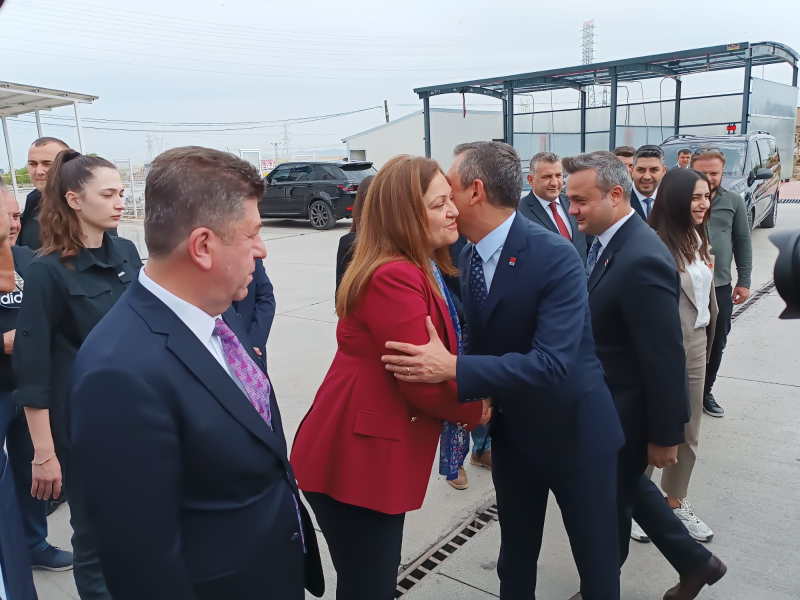 Genel Başkan Özgür Özel Afyon'da Batı Petrol'de Karşılandı