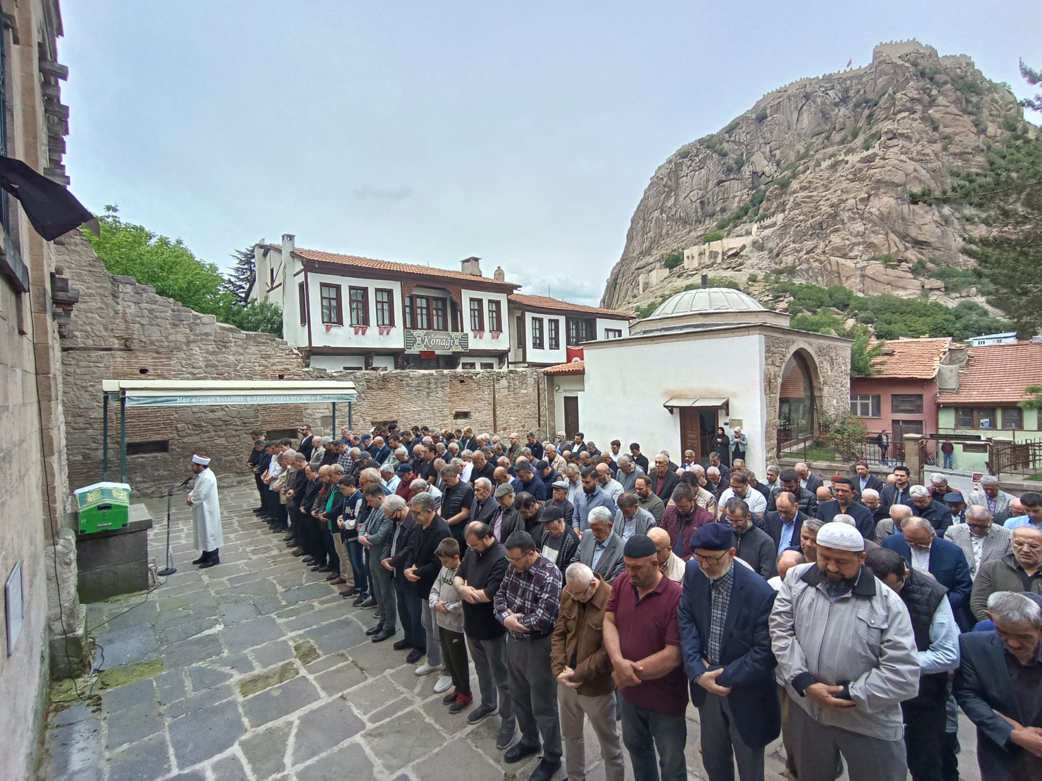 HACI BİRSEN ÖZSOY SON YOLCULUĞUNA UĞURLANDI