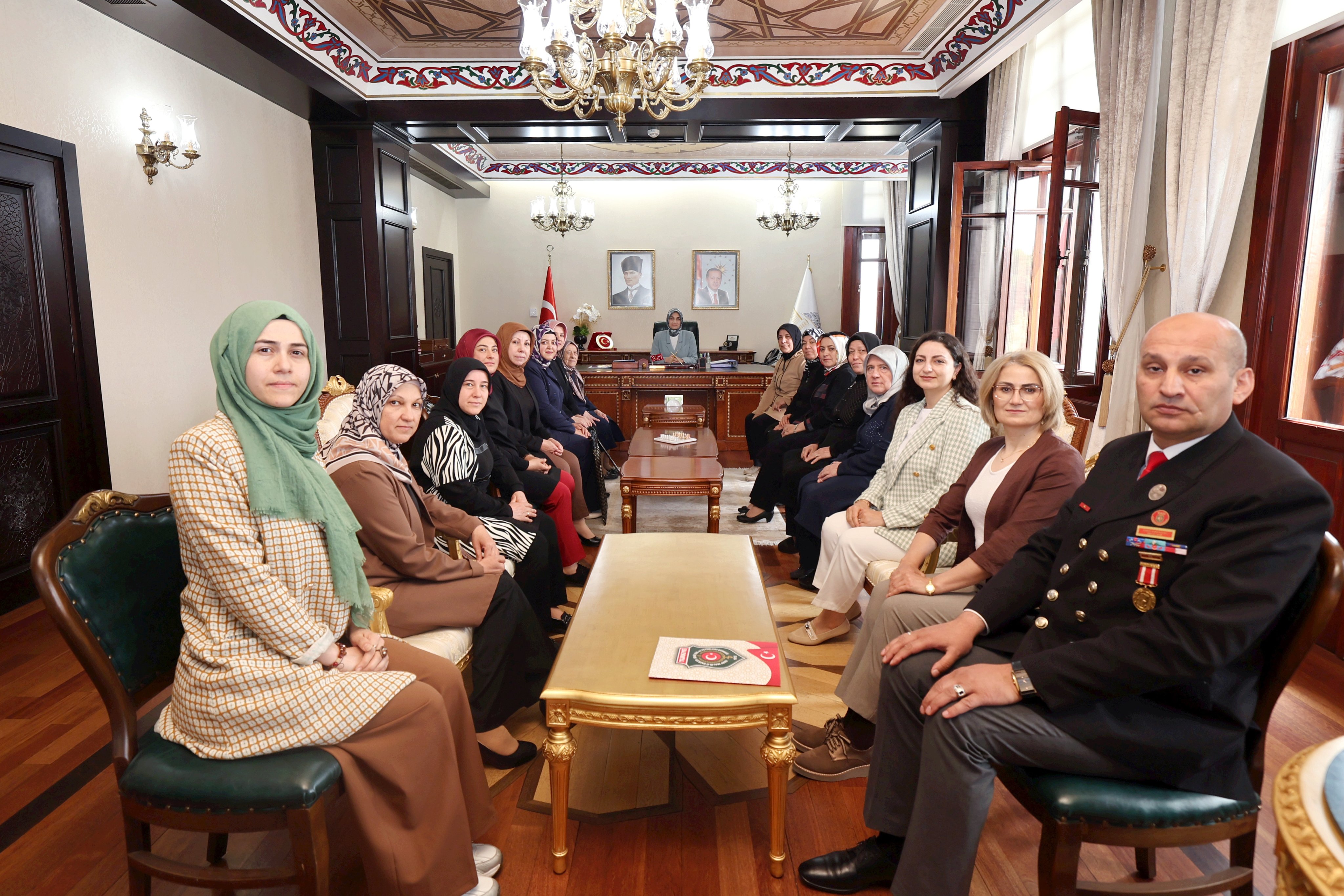 Vali Yiğitbaşı,  Şehit Ailelerini Ağırladı
