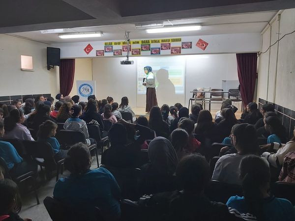 "ÇEDES" Projesi Kapsamında Gençler İçin "Adil Ve Dürüst Genç" Konulu Seminer