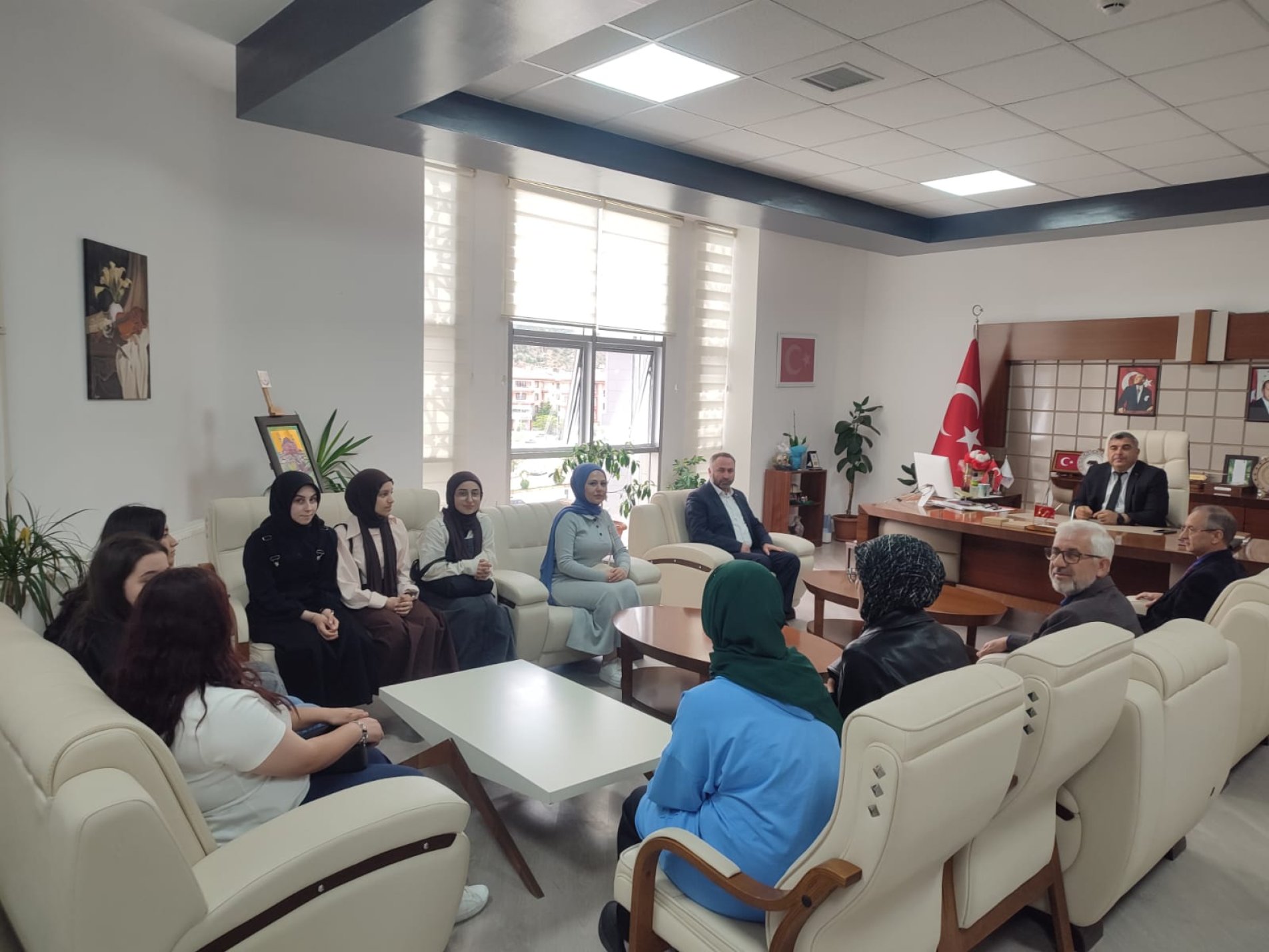 Müdür Sünnetci Ve Öğrenciler Arasında Kültürel Etkileşim