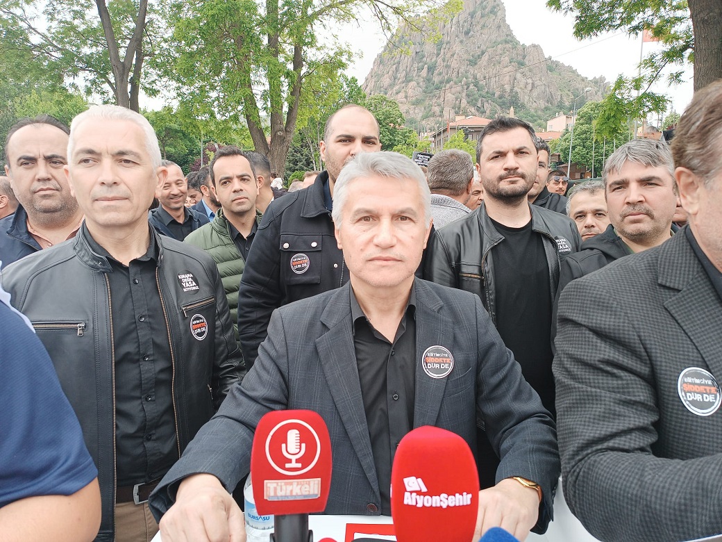 EĞİTİMCİLER SAHADA: KINAMA DEĞİL, ŞİDDET YASASI İSTİYORUZ!