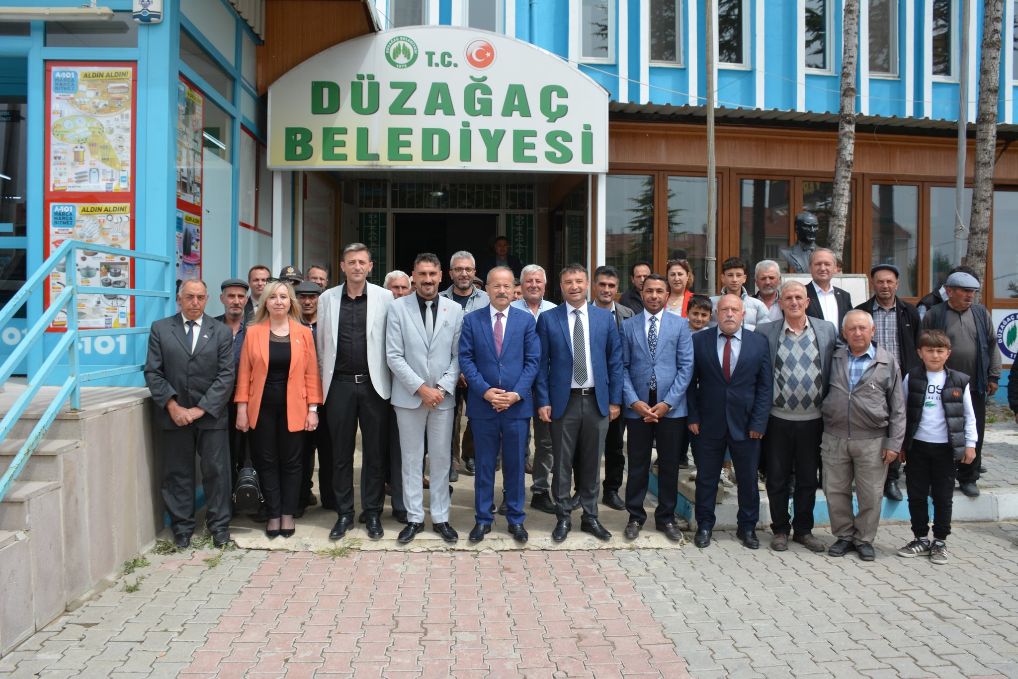 Afyonkarahisar MHP Milletvekili Mehmet Taytak'ın Düzağaç Ziyareti: "Üç Hilalli Bayrağımız Düzağaç'ta Dalgalanıyor"