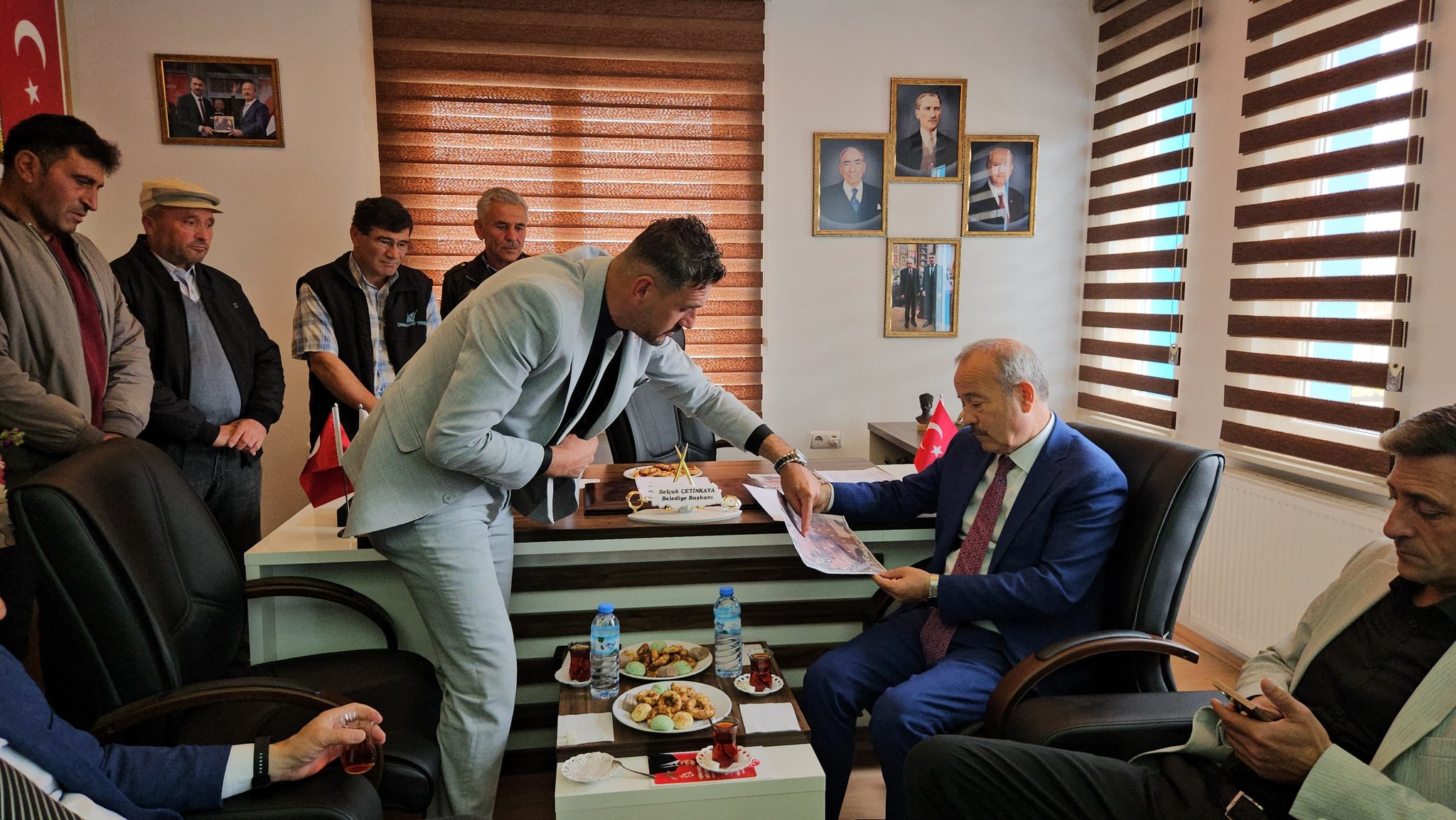 Afyonkarahisar MHP Milletvekili Mehmet Taytak'ın Düzağaç Ziyareti: "Üç Hilalli Bayrağımız Düzağaç'ta Dalgalanıyor"