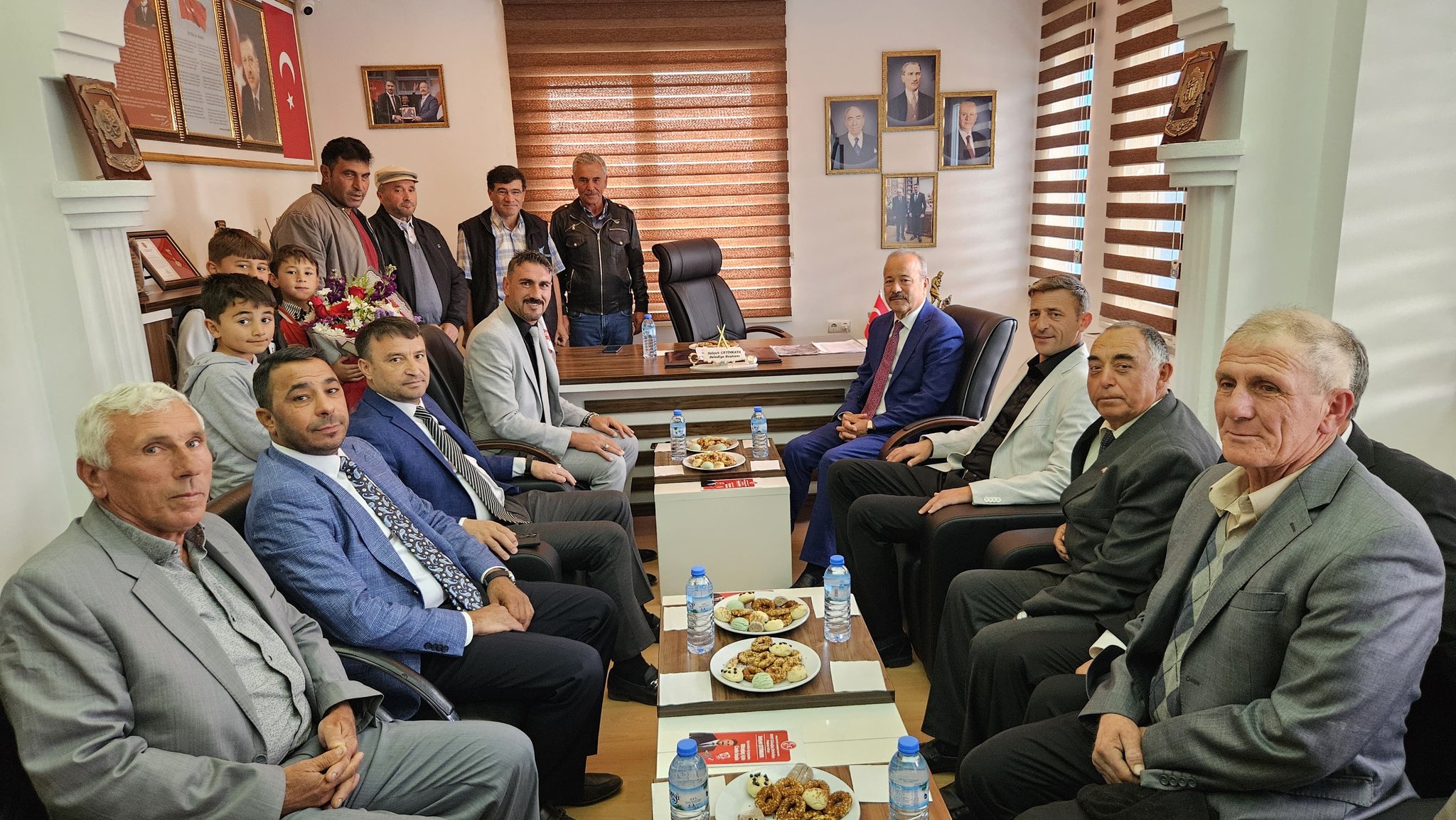 Afyonkarahisar MHP Milletvekili Mehmet Taytak'ın Düzağaç Ziyareti: "Üç Hilalli Bayrağımız Düzağaç'ta Dalgalanıyor"