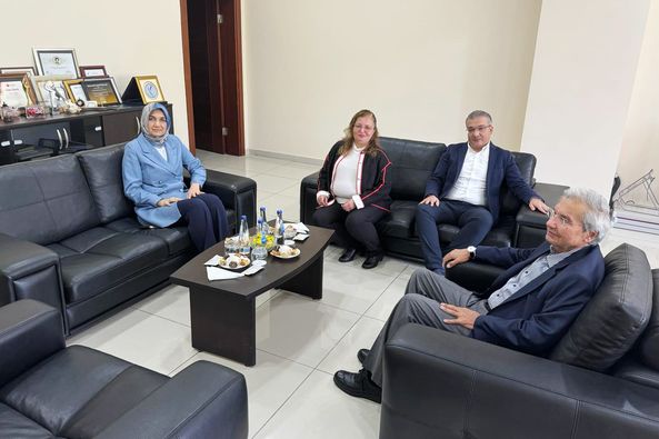Vali Yiğitbaşı Elektronik Fabrikasını Ziyaret Etti