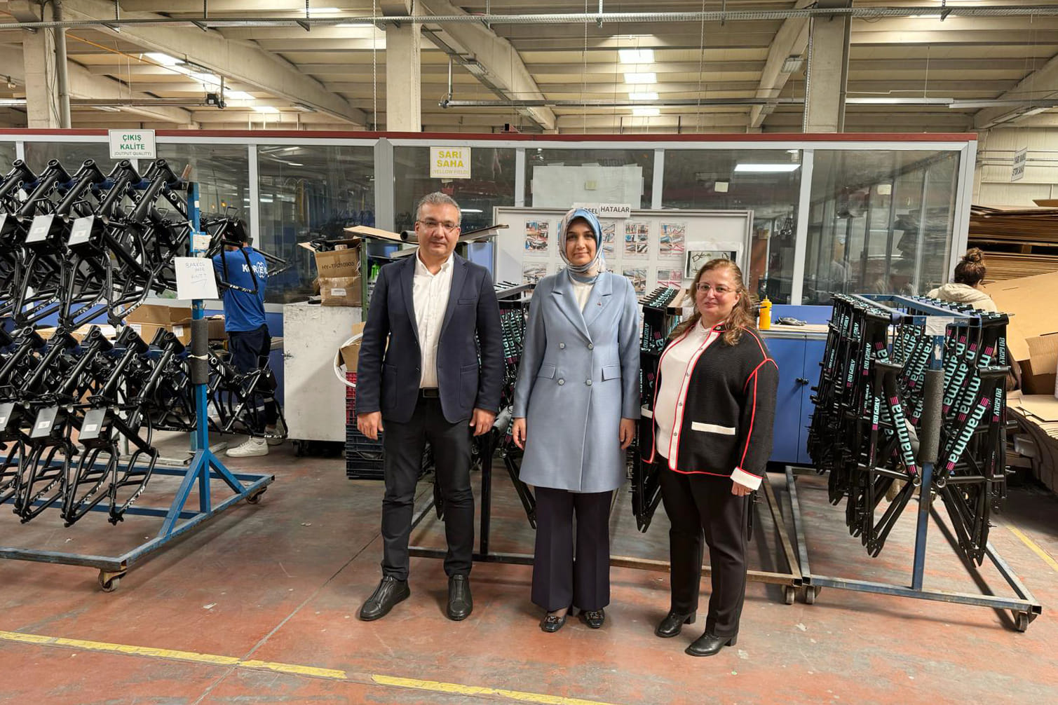 Vali Yiğitbaşı Elektronik Fabrikasını Ziyaret Etti