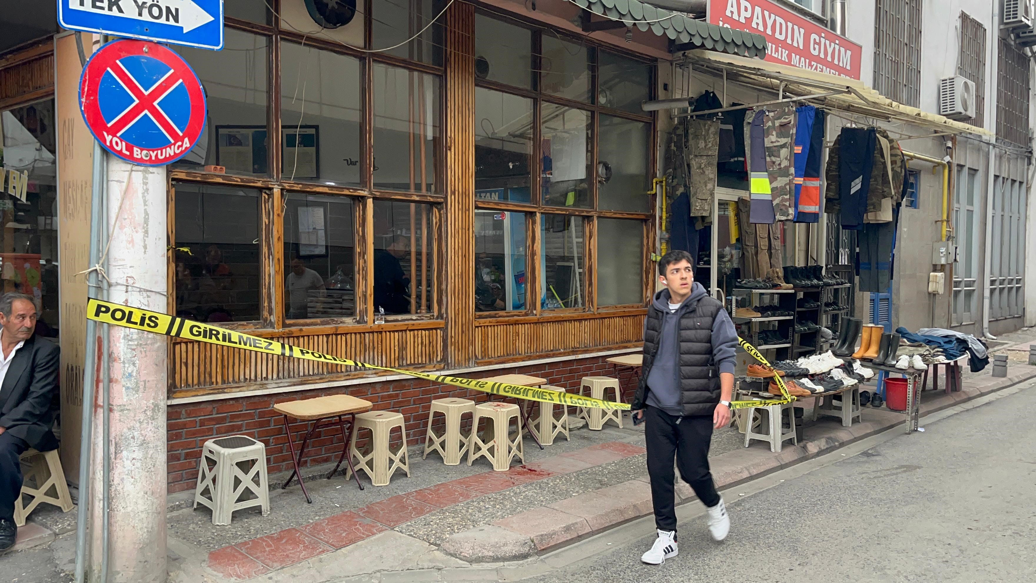 İki Arkadaş Arasındaki Alacak Verecek Tartışması Kanlı Bitti: Biri diğerini sol ayağından silahla vurdu