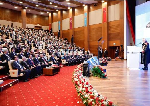 OLGUN DANIŞTAY TÖRENİNDEKİ YERİNİ ALDI