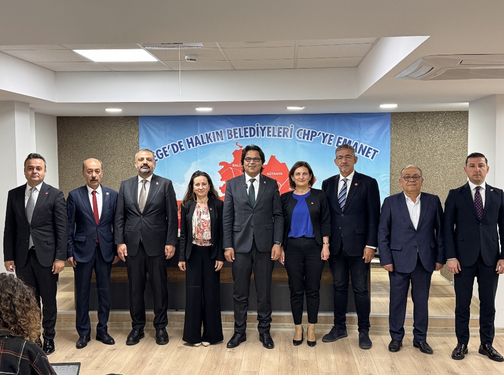 CHP İL BAŞKANI ERHAN, EGE'DEKİ İL BAŞKANLARI TOPLANTISINA KATILDI