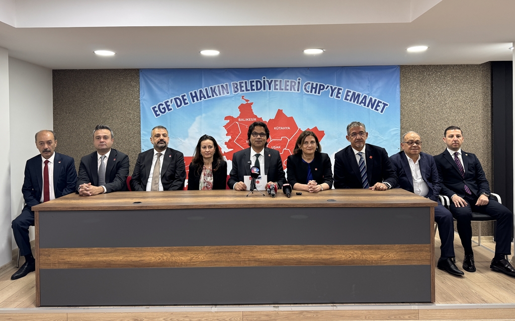 CHP İL BAŞKANI ERHAN, EGE'DEKİ İL BAŞKANLARI TOPLANTISINA KATILDI