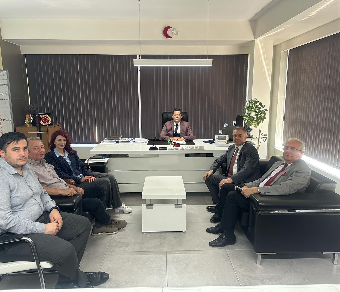 Müdür Demir'e Ankara'dan Çıkarma