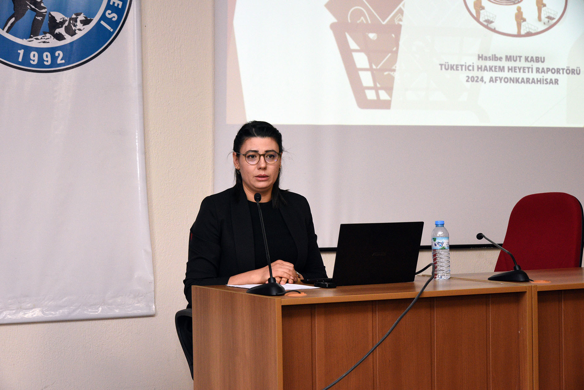 İİBF 50. YILINDA KONFERANS DÜZENLEDİ