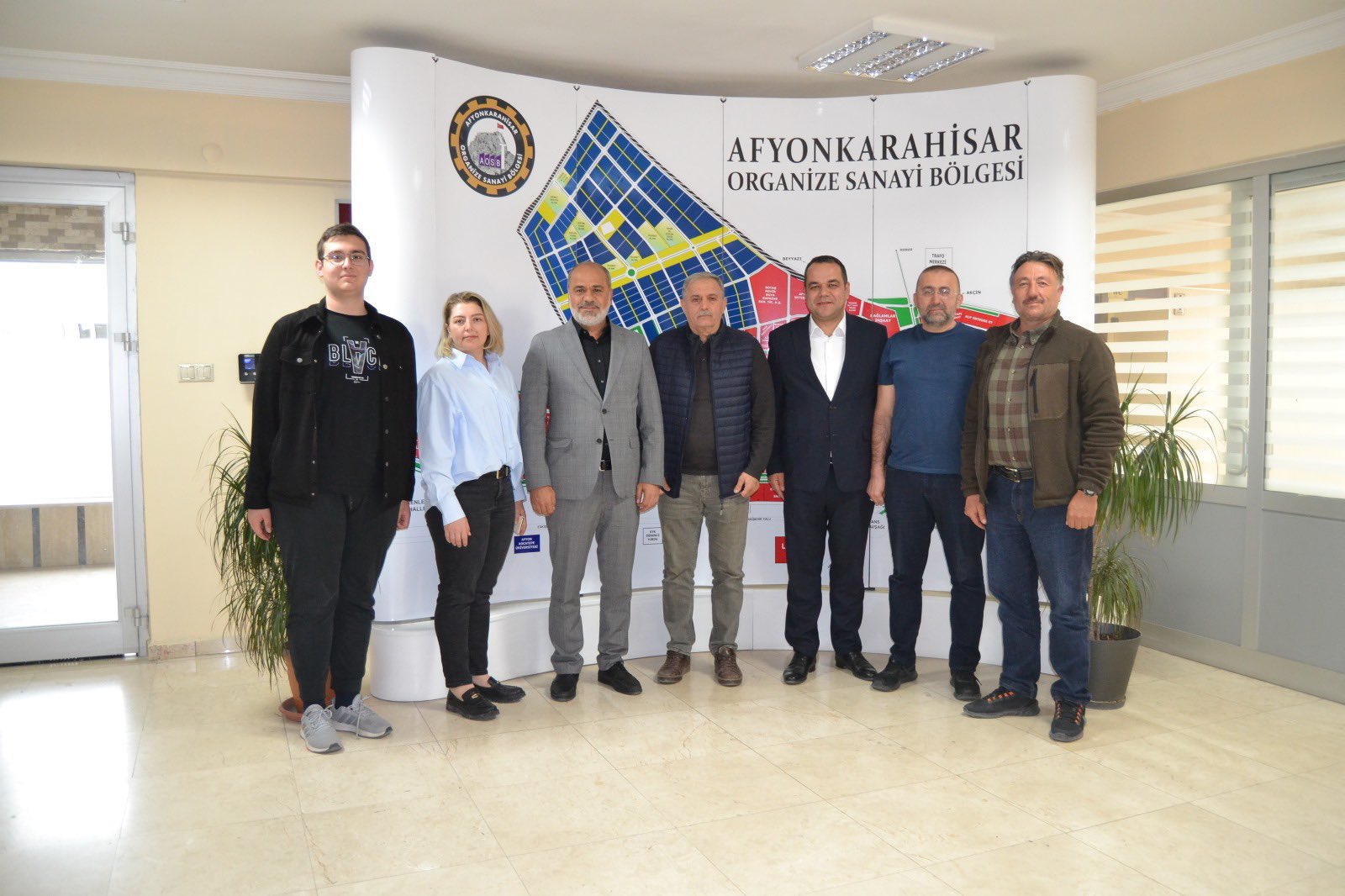 Başkan İşlek ve Ekibi OSB Başkanı  Yeşilay'ı Ziyaret Etti